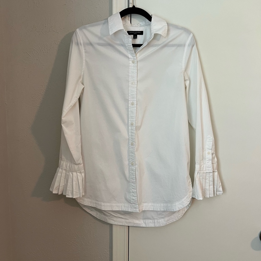 Banana Republic Ruffle Sleeves Button Down